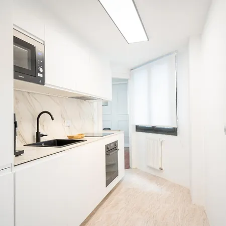 아파트 Helloasturias Oviedo, Un Espacio Luminoso Y Moderno En El Corazon De La Ciudad