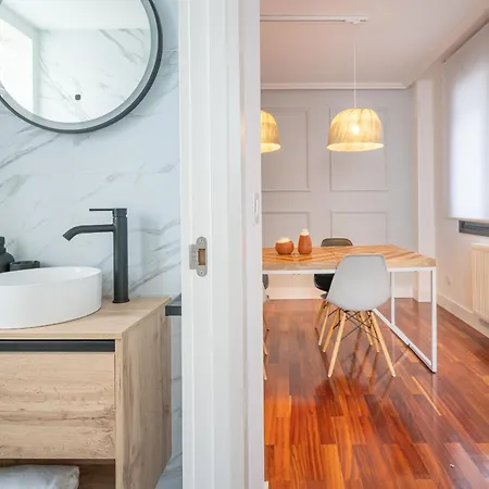 شقة Helloasturias Oviedo, Un Espacio Luminoso Y Moderno En El Corazon De La Ciudad *